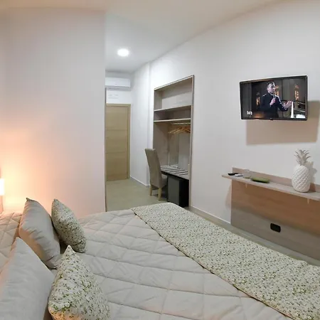 فندق مبيت وإفطار Garibaldi54 4*